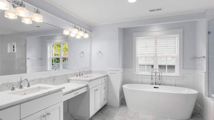 Modernisez votre espace avec une rénovation complète de salle de bain